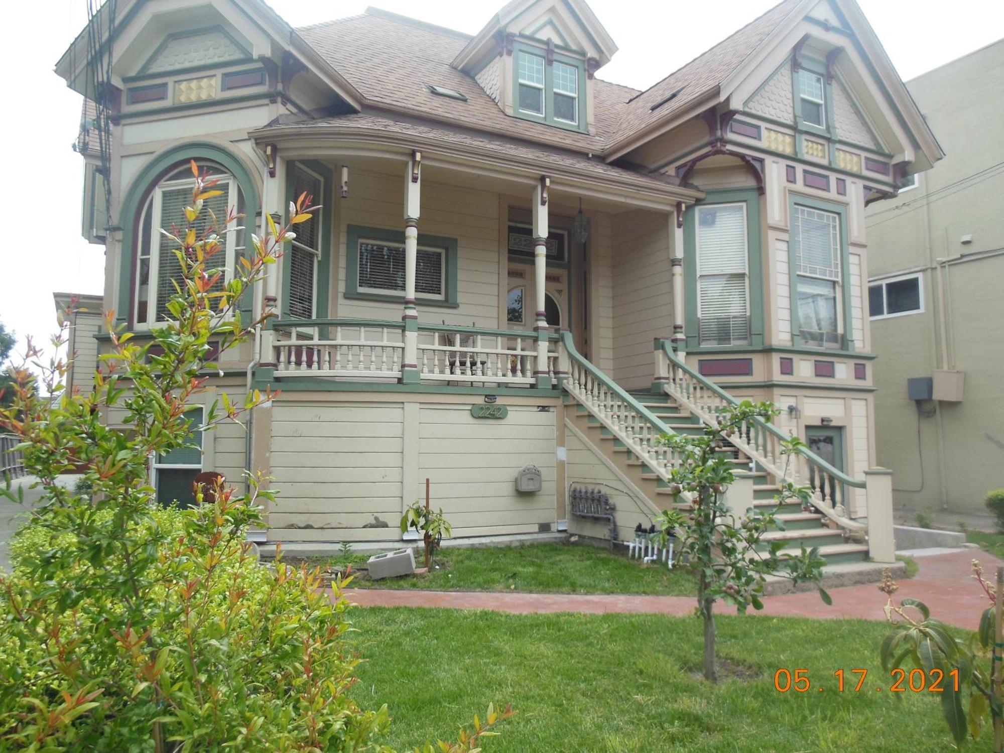 Alameda 3Br Unique Victorian Penthouse With Deck And Outdoor Furniture, Ac, 3 Blocks To Beach & Shopping Center & 2 Free Parking Spaces Esterno foto