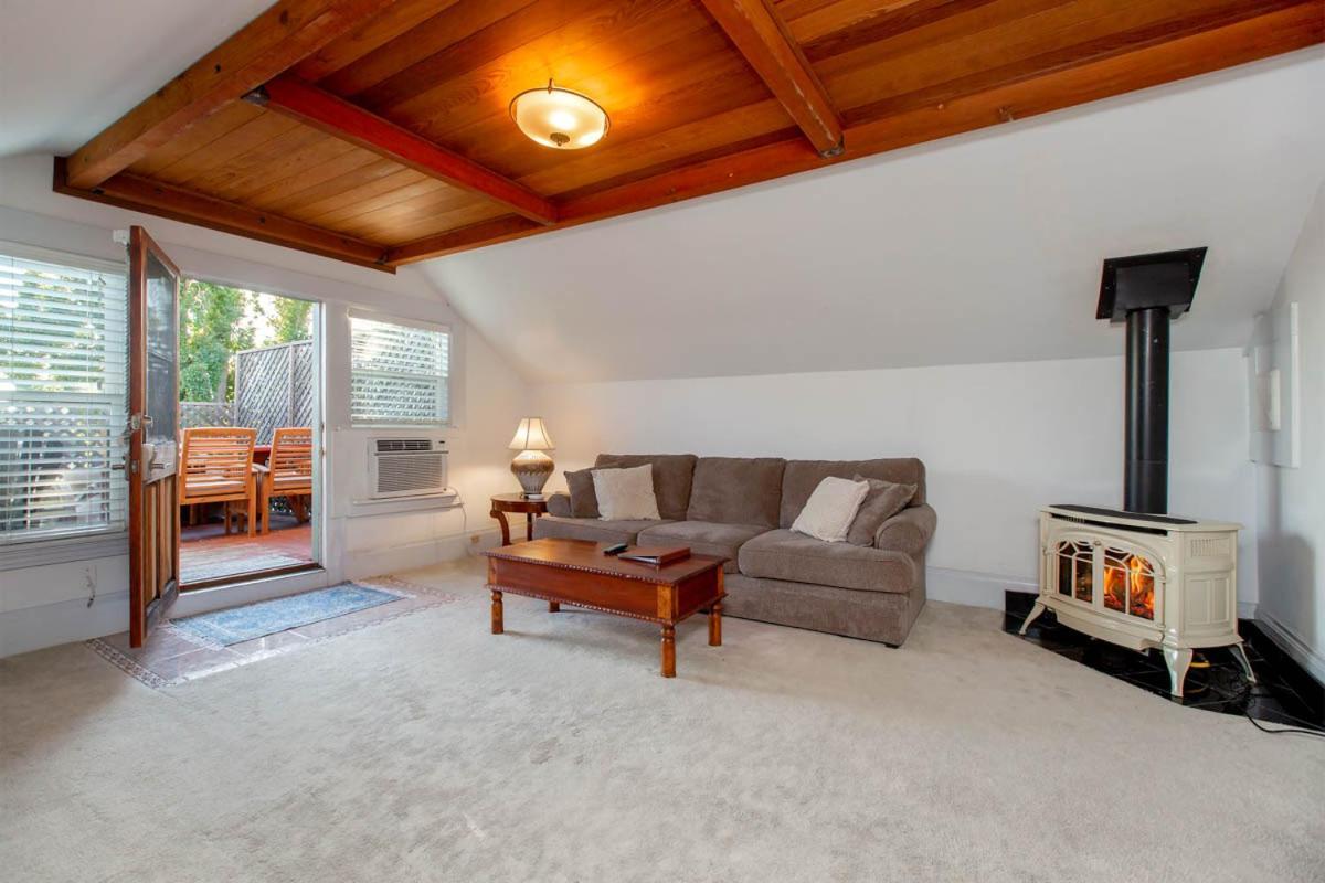Alameda 3Br Unique Victorian Penthouse With Deck And Outdoor Furniture, Ac, 3 Blocks To Beach & Shopping Center & 2 Free Parking Spaces Esterno foto